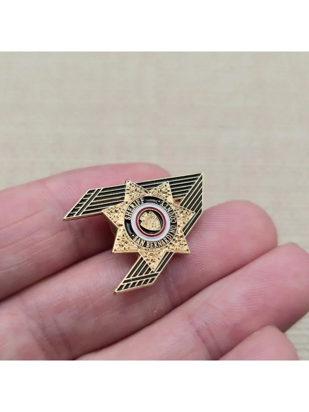 San Bernardino County Sheriff Department Gold Star Law Enforcement Pin A8462